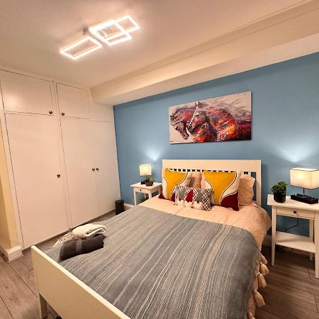Posh 2-Bedroom, Living Room, Kitchen & 1.5 Bathroom Londres Extérieur photo