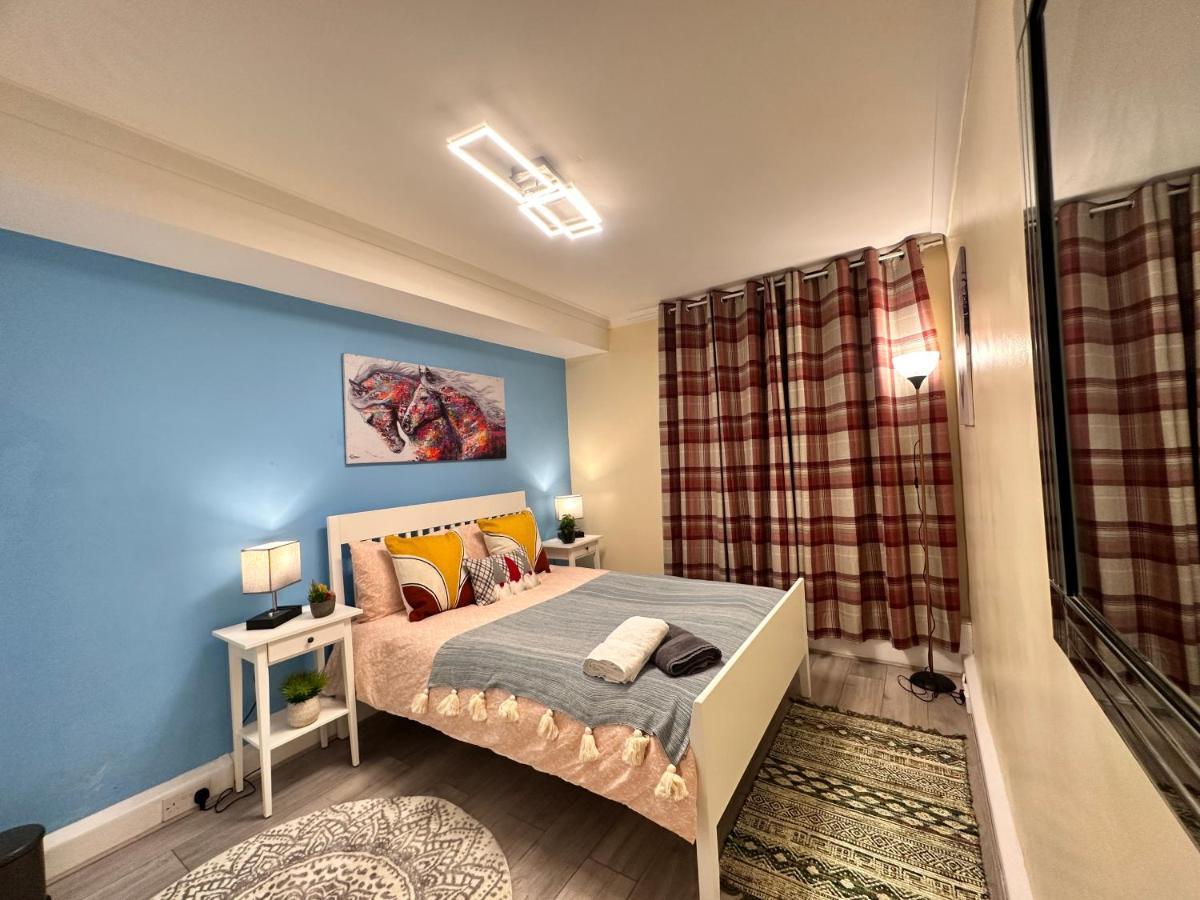 Posh 2-Bedroom, Living Room, Kitchen & 1.5 Bathroom Londres Extérieur photo